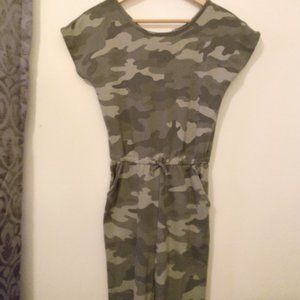 Old Navy Girls 14-16 XL Camo Jumper
